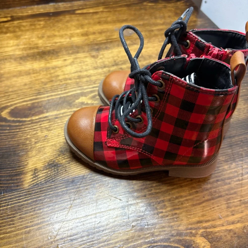 Piper Doodles Red And Black Plaid Combat Boots Size 7‎